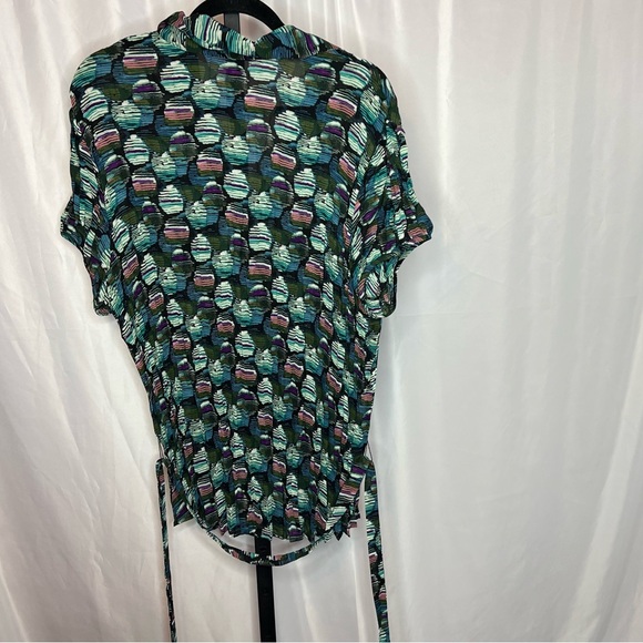 Lane Bryant Factory Circle Print Textured Blouse, size 22/24W - Picture 5 of 5